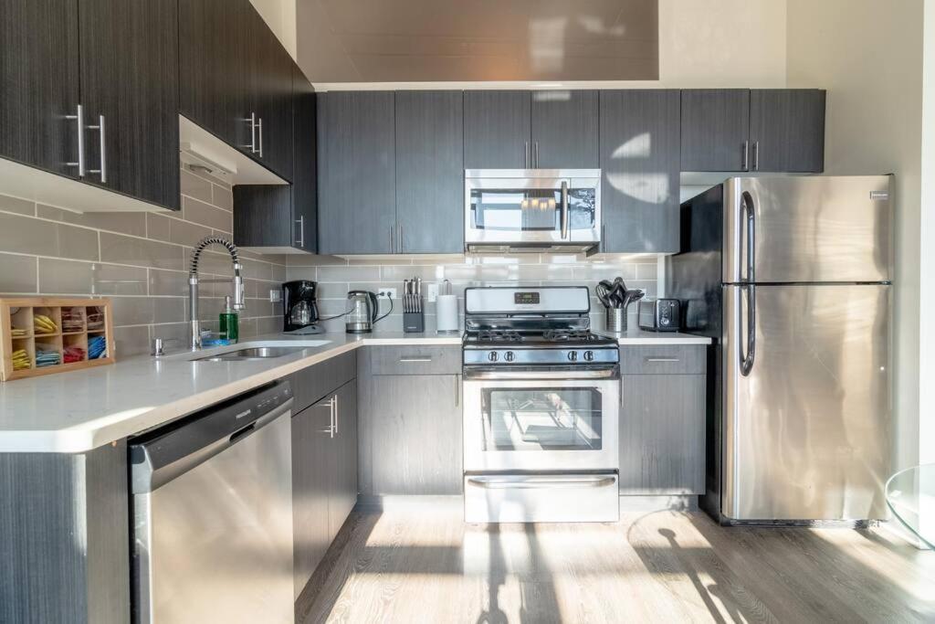 Mccormick Place 2Br Stylish Suite With Optional Parking And Gym For Up To 8 Guests Near Soldier Field And Grant Park Chicago Zewnętrze zdjęcie